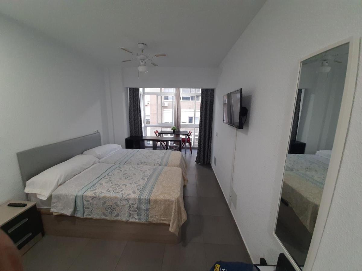 Apartamento Malaga Portアパートメント エクステリア 写真