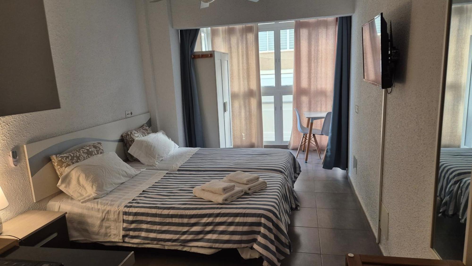 Apartamento Malaga Port エクステリア 写真