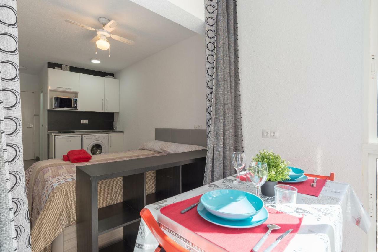 Apartamento Malaga Port エクステリア 写真